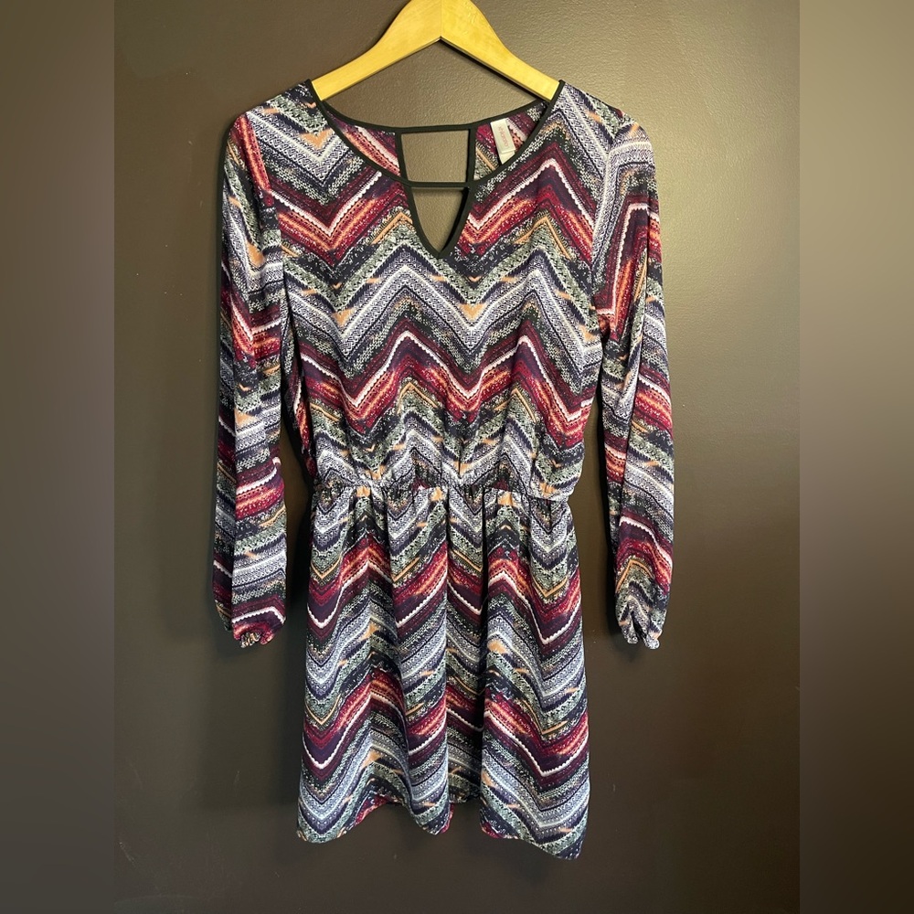 Xhilaration Red and Black V-Neck 3/4 Sleeve Sundress